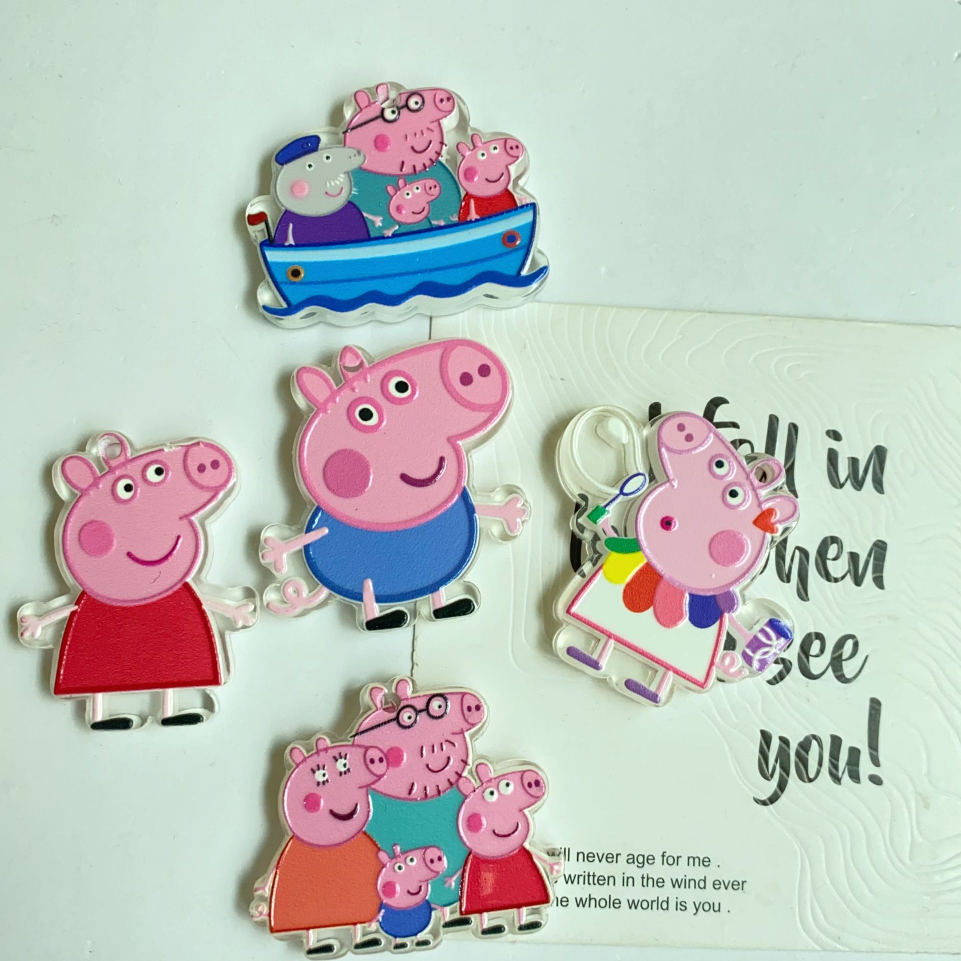 Phone Accessories Chain - Hängeloch mit glänzender Öldruckprägung, Cartoon-Peppa Pig-Chip-Anhänger,